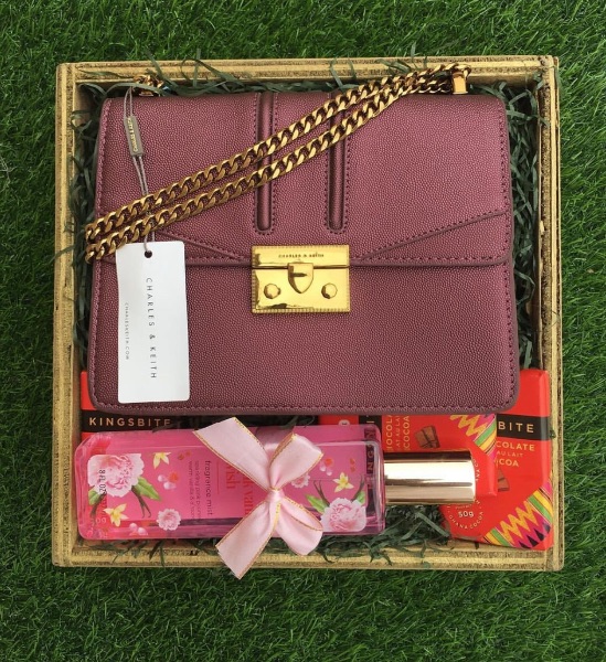 Gift package image by The Gift Palace