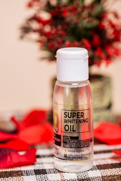 Super whitening oil image by DBS MALL