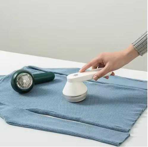Lint remover image by DBS MALL