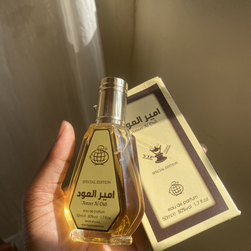 PEE’s Scent Logo