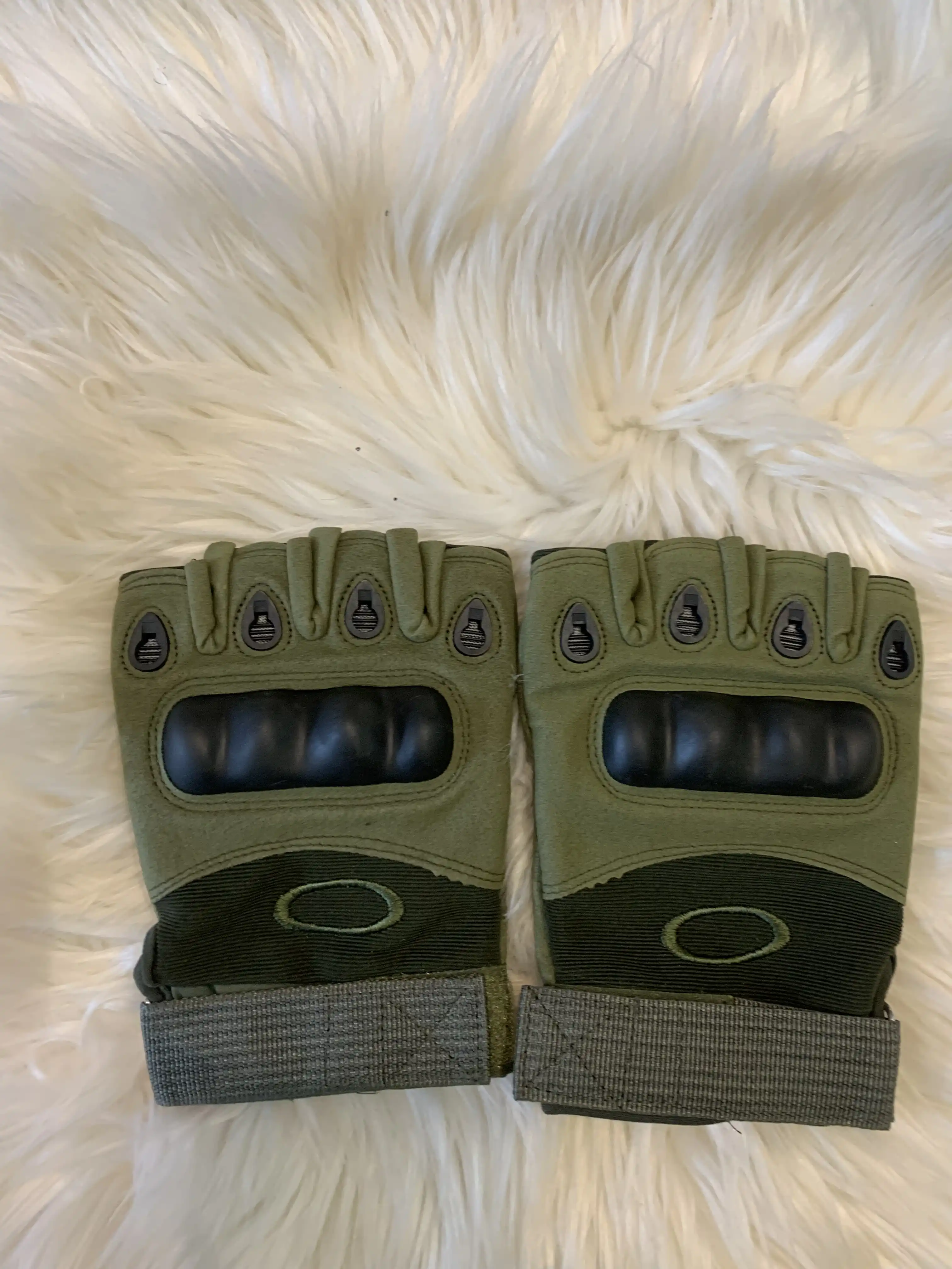 Half-Finger Gloves (Army Green) image by Muscly Fitness Shop