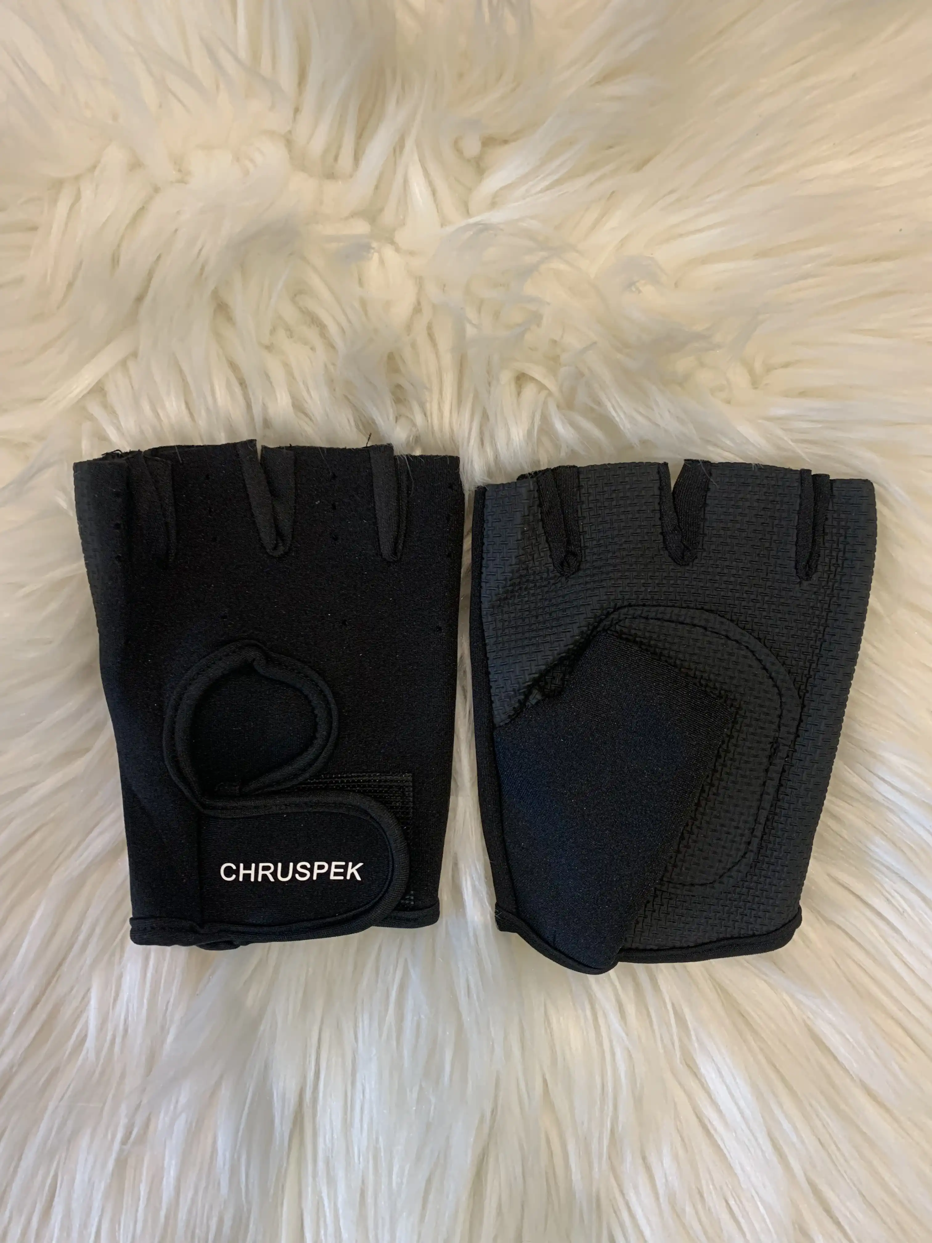Chruspek Gloves (Black) image by Muscly Fitness Shop