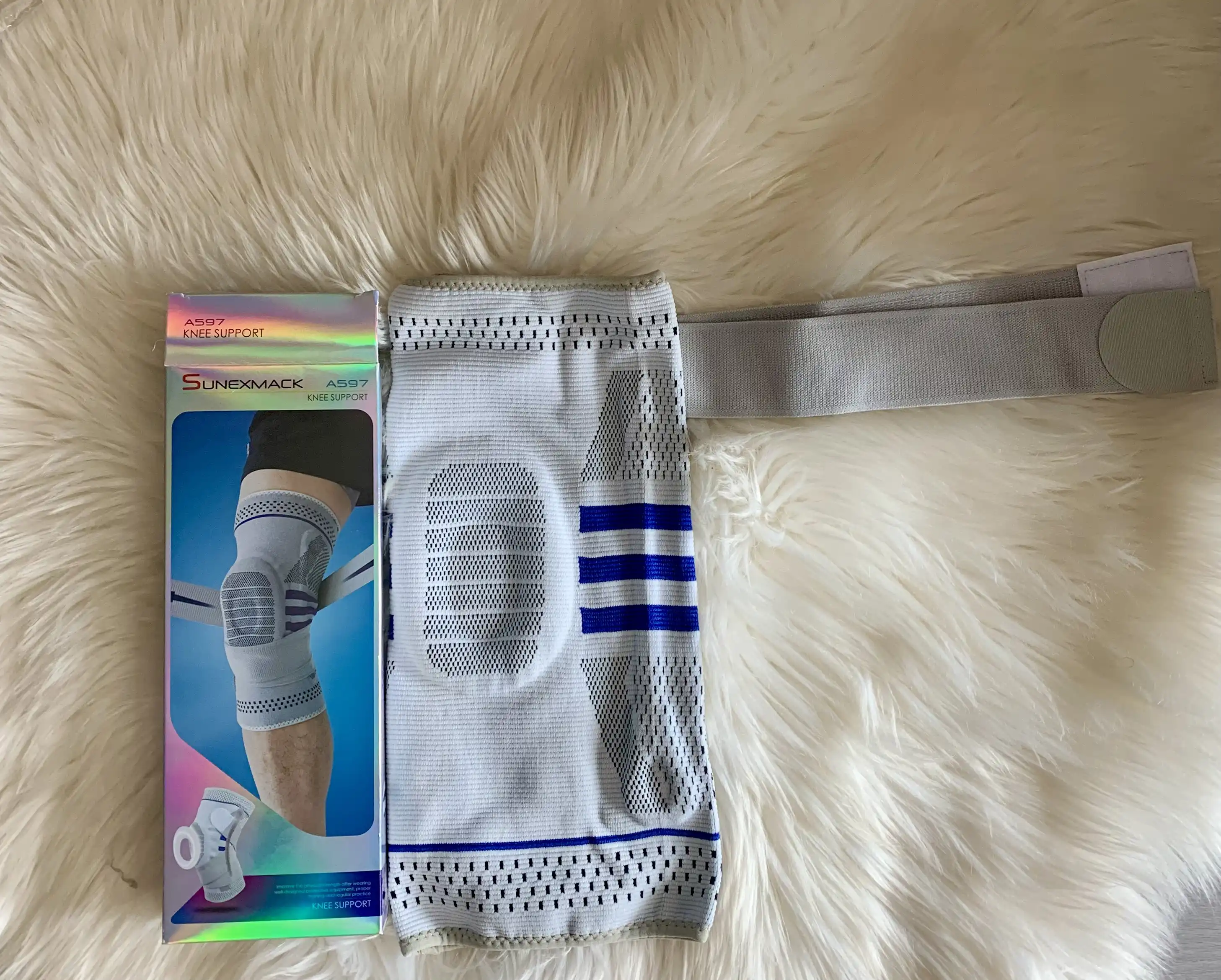 Sunexmack Silicone Wear and Wrap Knee Support image by Muscly Fitness Shop