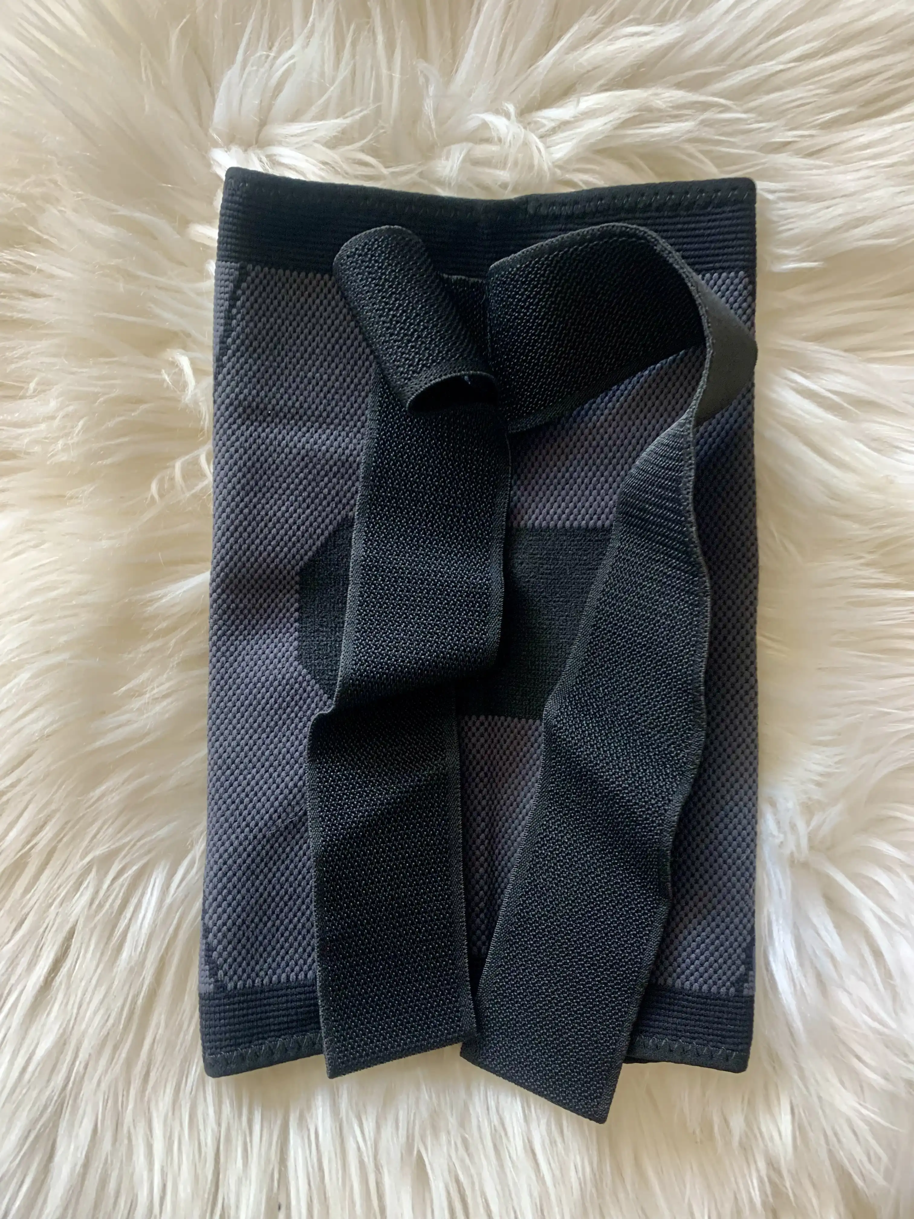 Wear and Wrap Knee Support (Big Size_ XXL) image by Muscly Fitness Shop