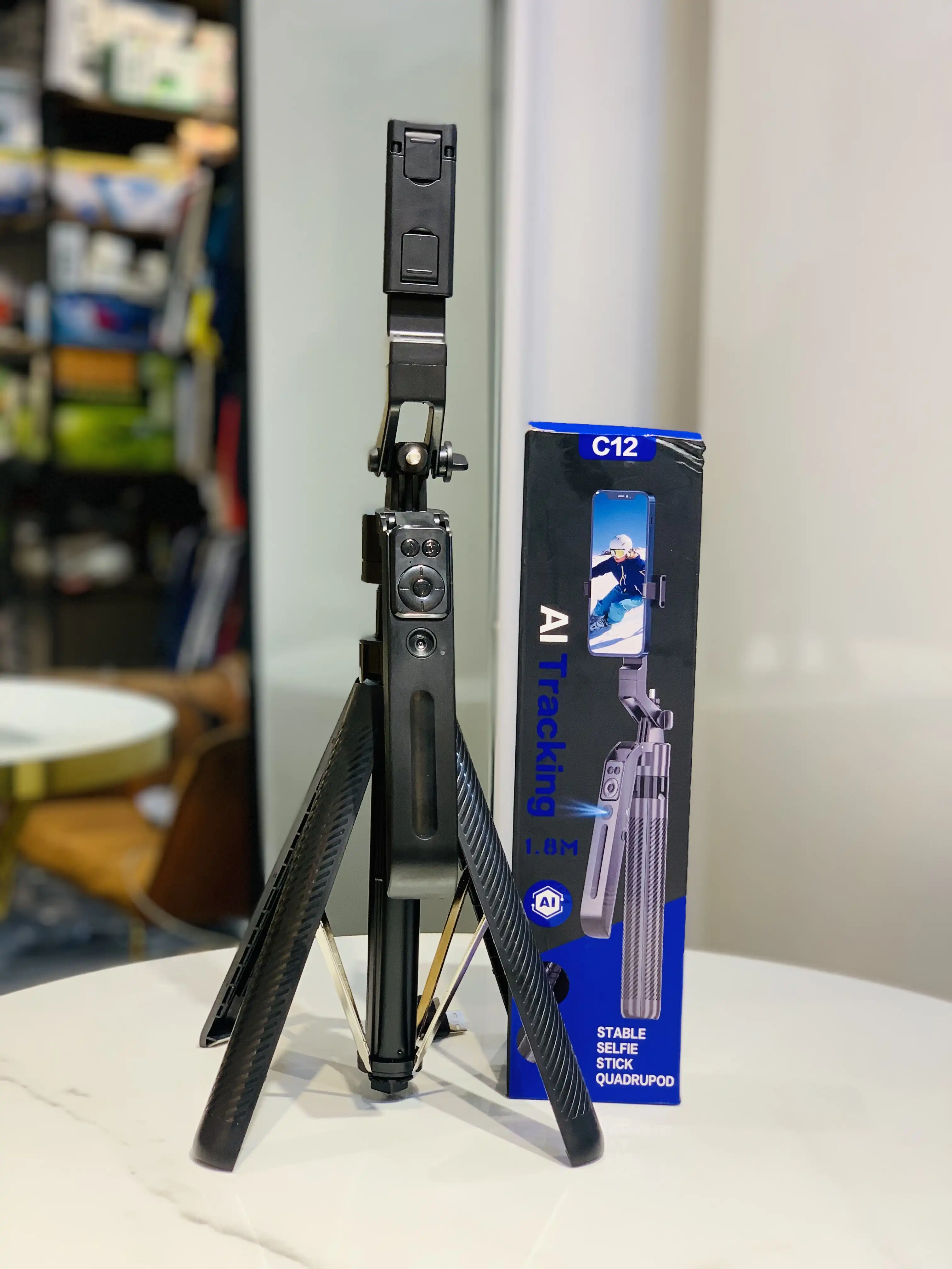 AI Tracking tripod image by Muscly Fitness Shop